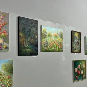 У ТРЦ “HAPPY.MALL” запрацювала виставка від спілки художників “Євро Арт” під назвою “Чарівність буття” (виставка діє з 28 жовтня по 10 листопада)
