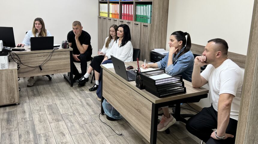 Адміністрація ТРЦ «HAPPY.MALL» навчається з Malls Club Адміністрація ТРЦ «HAPPY.MALL» навчається з Malls Club